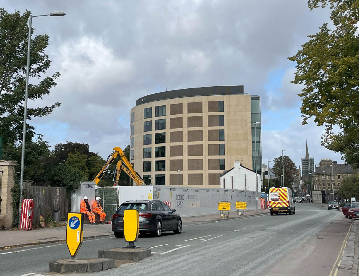 Botanic House from Hills Road looking North